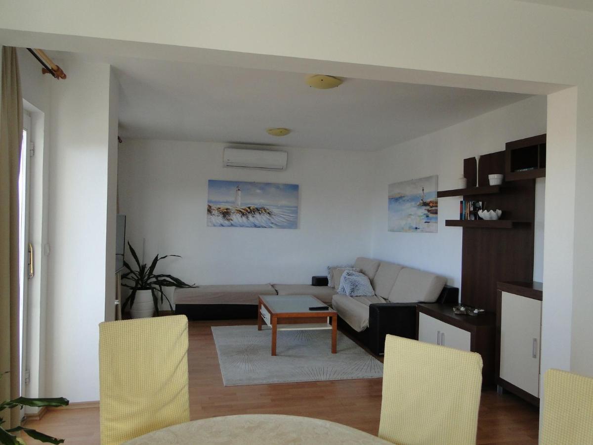 Zorana Apartment Rogoznica  Bagian luar foto